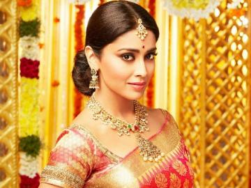 Shriya to reprise Manju Warrier role in Asuran Telugu remake